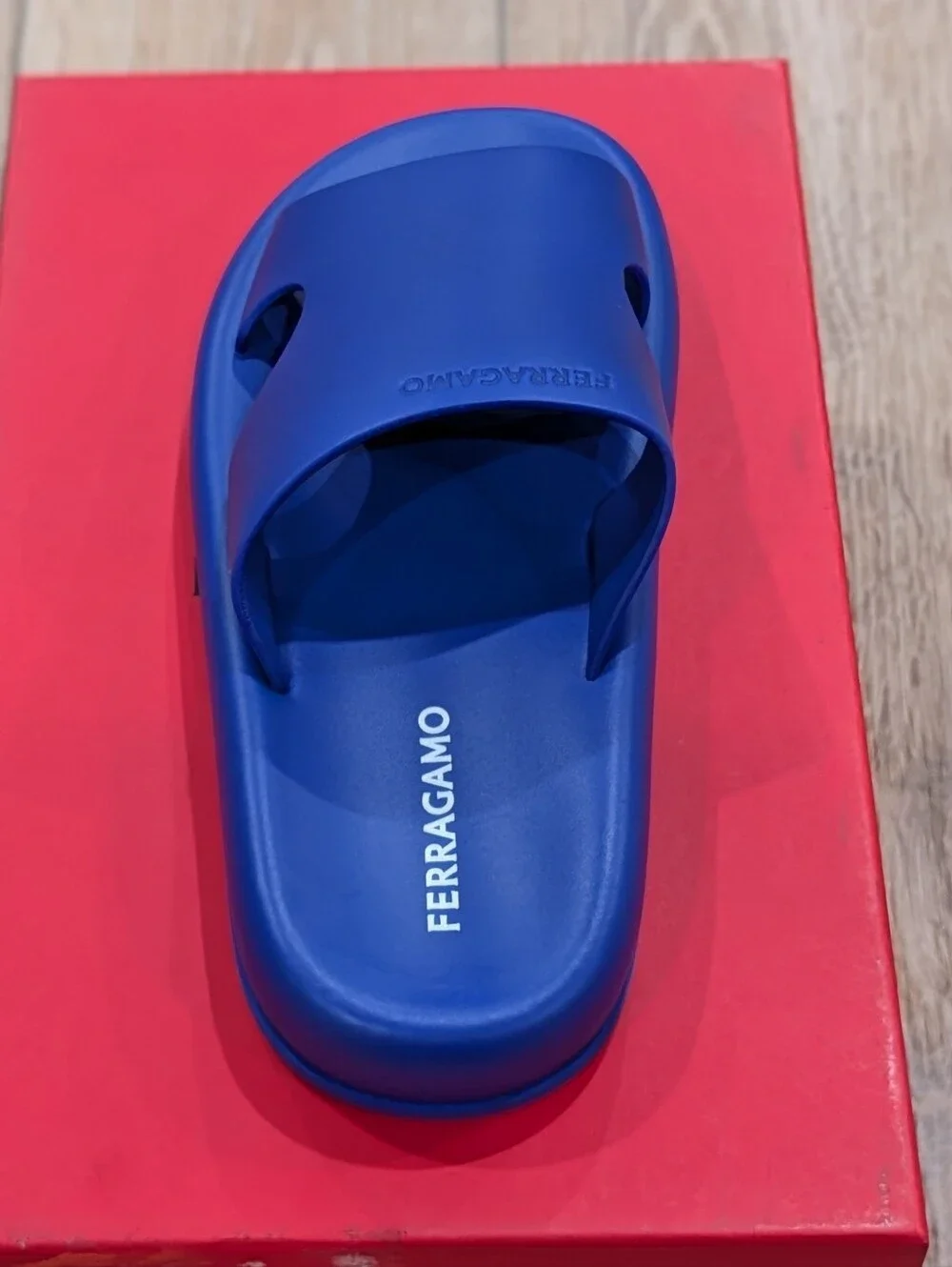 Salvatore Ferragamo $830 mens